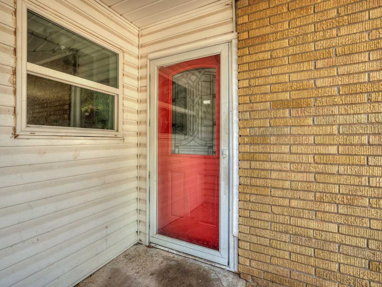 8900 S Hillcrest Dr - Photo 6 of 20