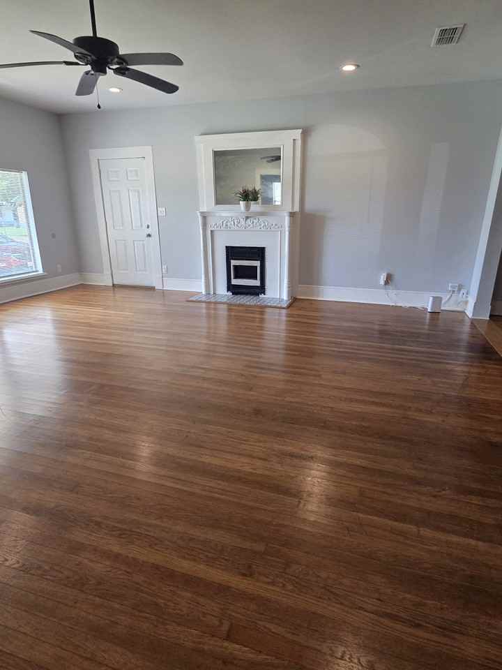 2908 Magnolia St #1 - Photo 3 of 5