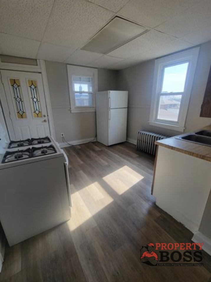 3843 Euclid Avenue 2nd E.C - 1 #1 - Photo 5 of 7