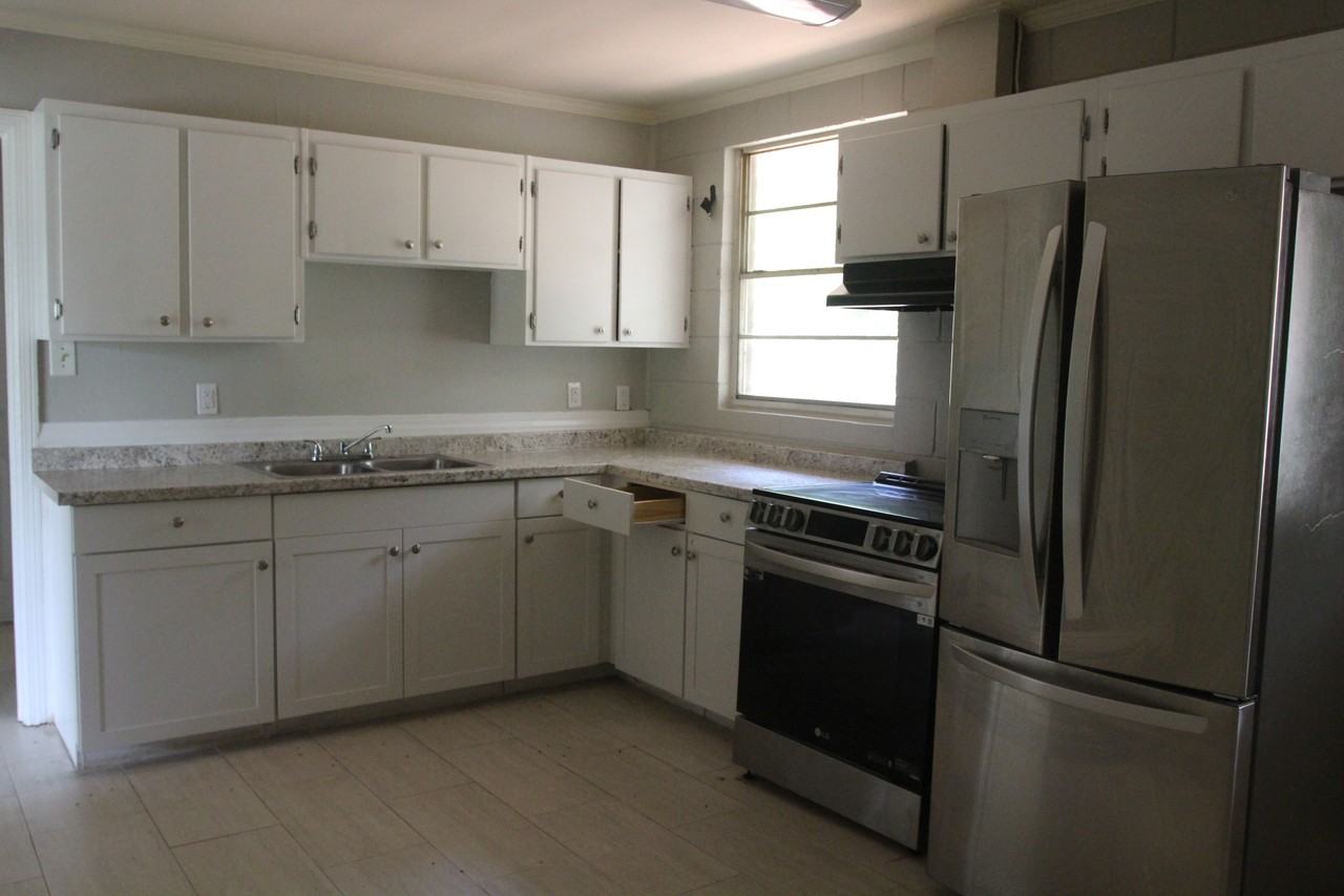 1306 Maryland Dr #A - Photo 5 of 8