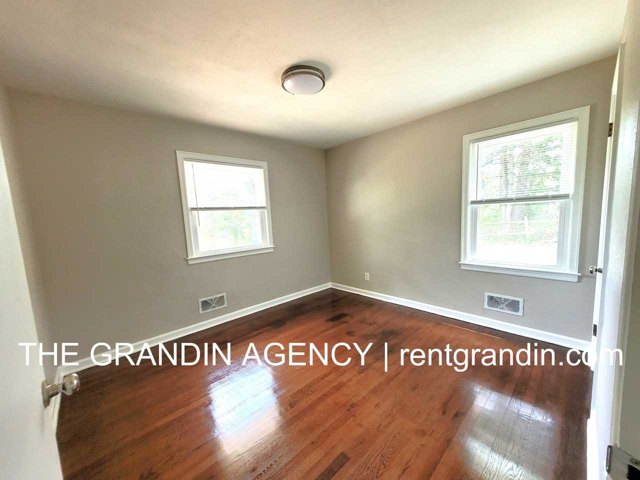 8475 Cloverdale Rd #1 - Photo 4 of 24