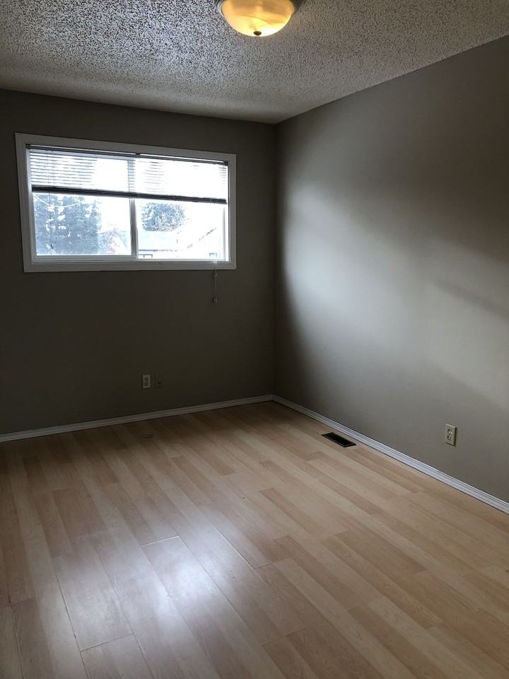 521 2 Ave Ne - Photo 7 of 7
