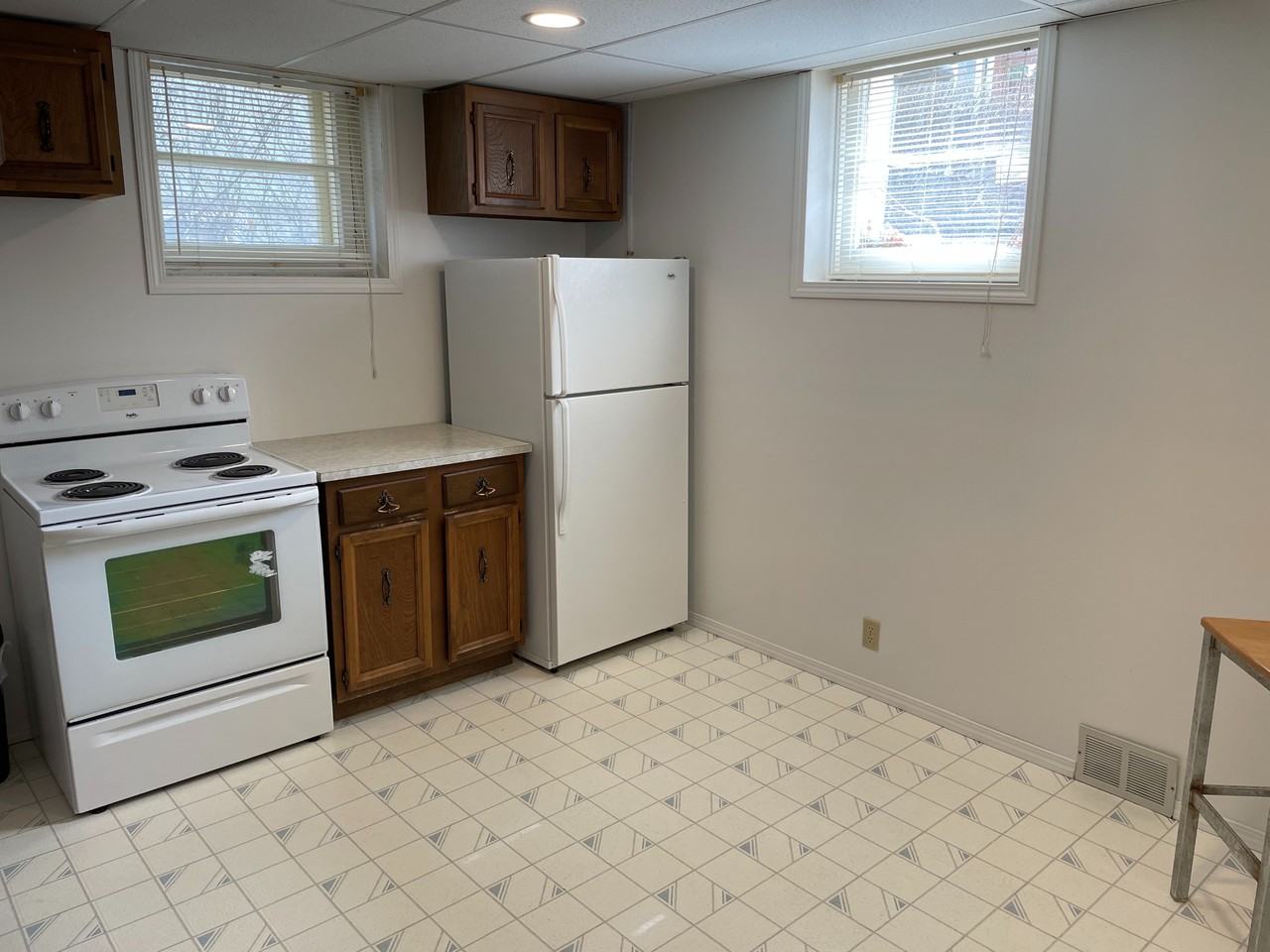 1302 Elliott St - Photo 6 of 17