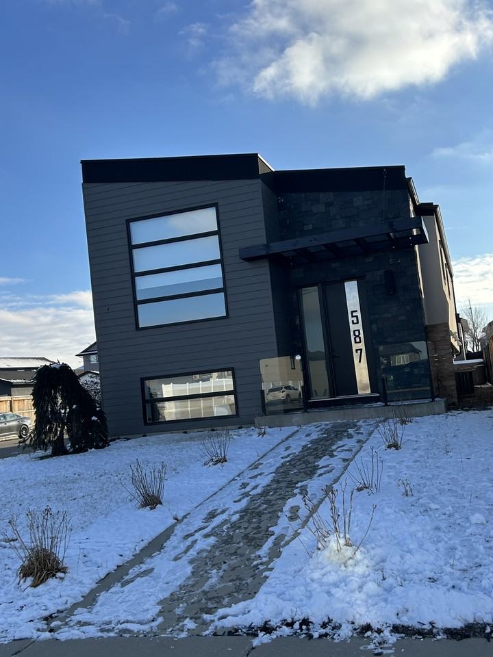 587 Kloppenburg Cres - Photo 3 of 20