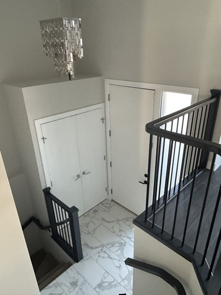 587 Kloppenburg Cres - Photo 4 of 20