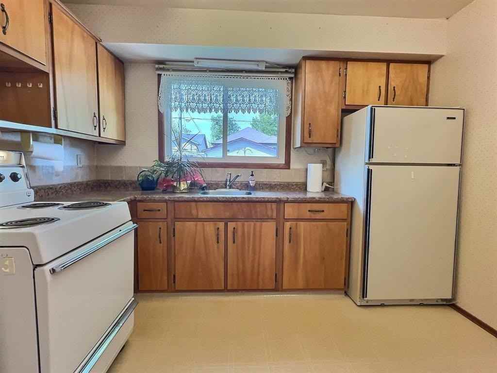 827 Barry Ave - Photo 4 of 18