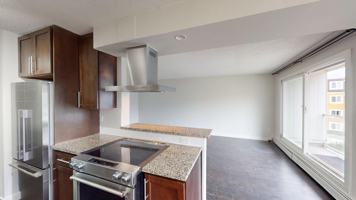featured image of 4455 Greenview Apts.