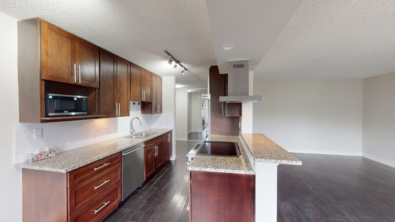 4455 Greenview Apts. - Photo 2 of 11