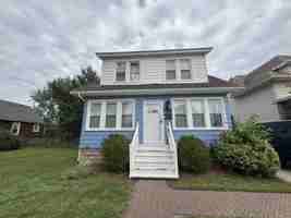 featured image of 2451 10th St #2