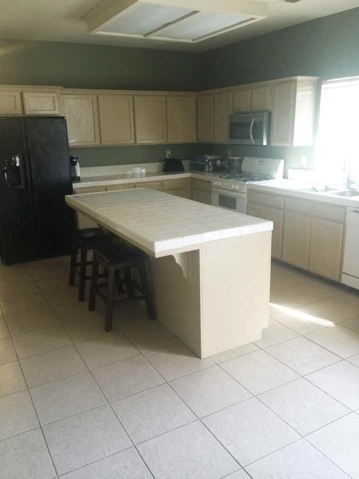 921 W Russell Ave #1 - Photo 3 of 8