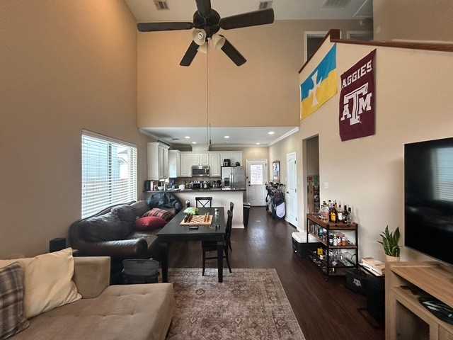 1705 Boardwalk Ct #1 - Photo 3 of 19