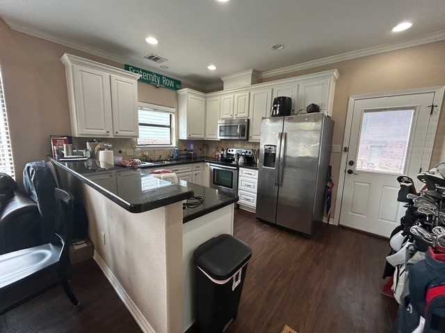 1705 Boardwalk Ct #1 - Photo 5 of 19