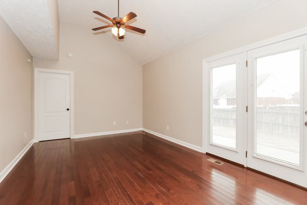 1448 Brinkley Rd - Photo 5 of 17