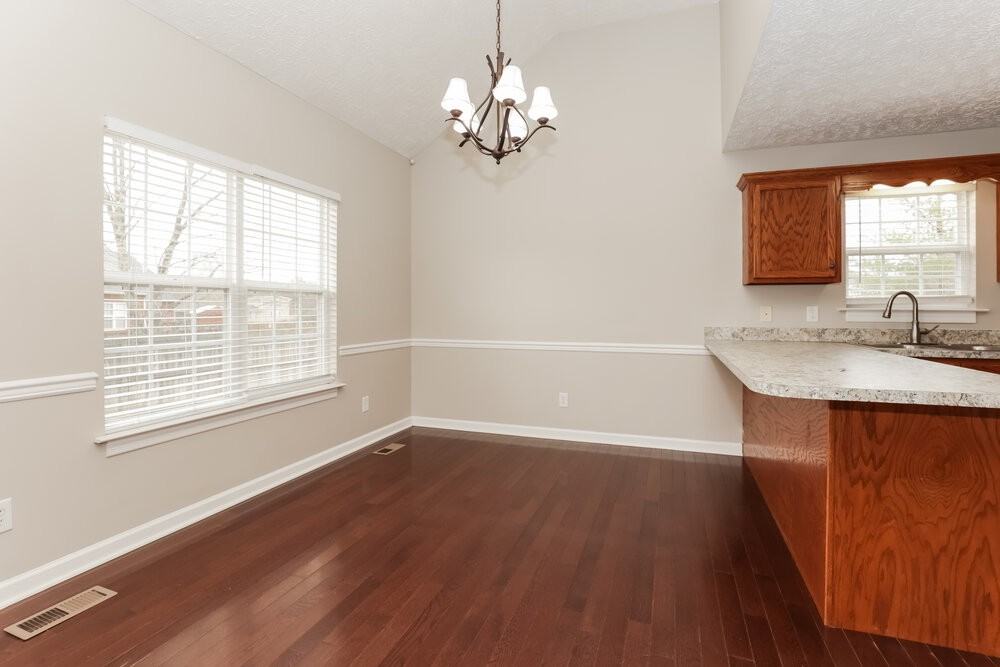 1448 Brinkley Rd - Photo 7 of 17