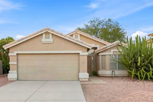featured image of 1070 N Robins Way