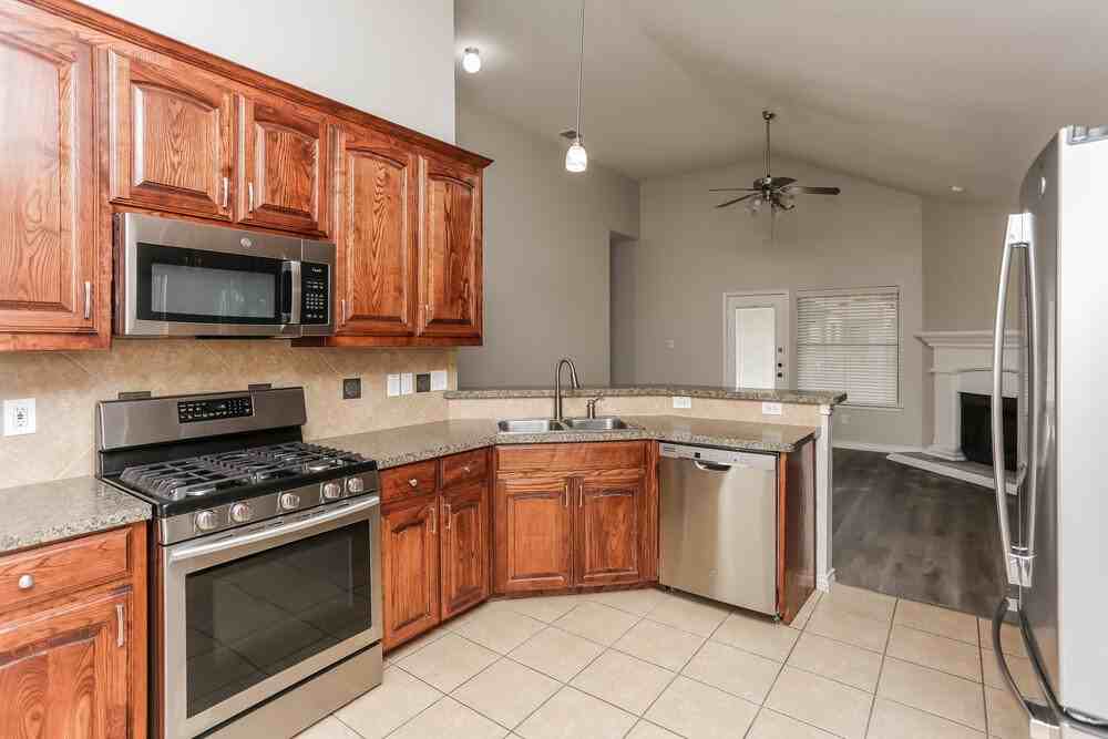 905 Marist Dr - Photo 7 of 16