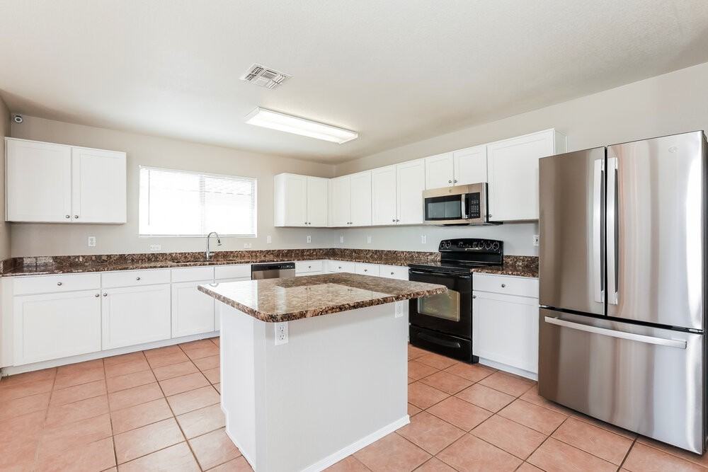 11225 E Quicksilver Ave - Photo 6 of 16