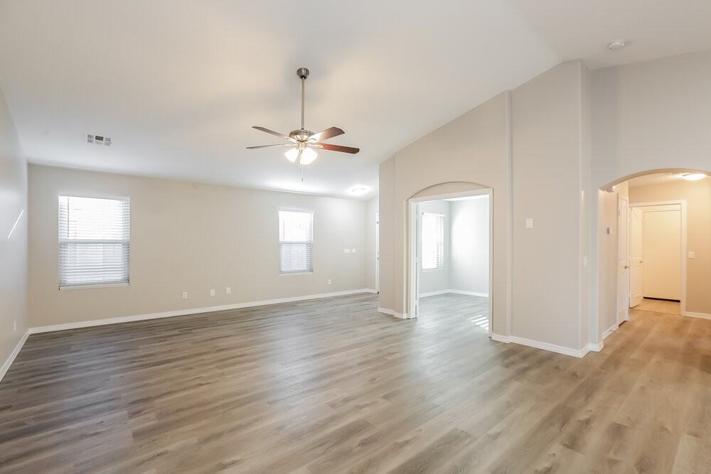 7374 W Magdalena Ln - Photo 3 of 16