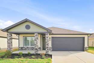 843 N Pear St - Photo 1 of 1