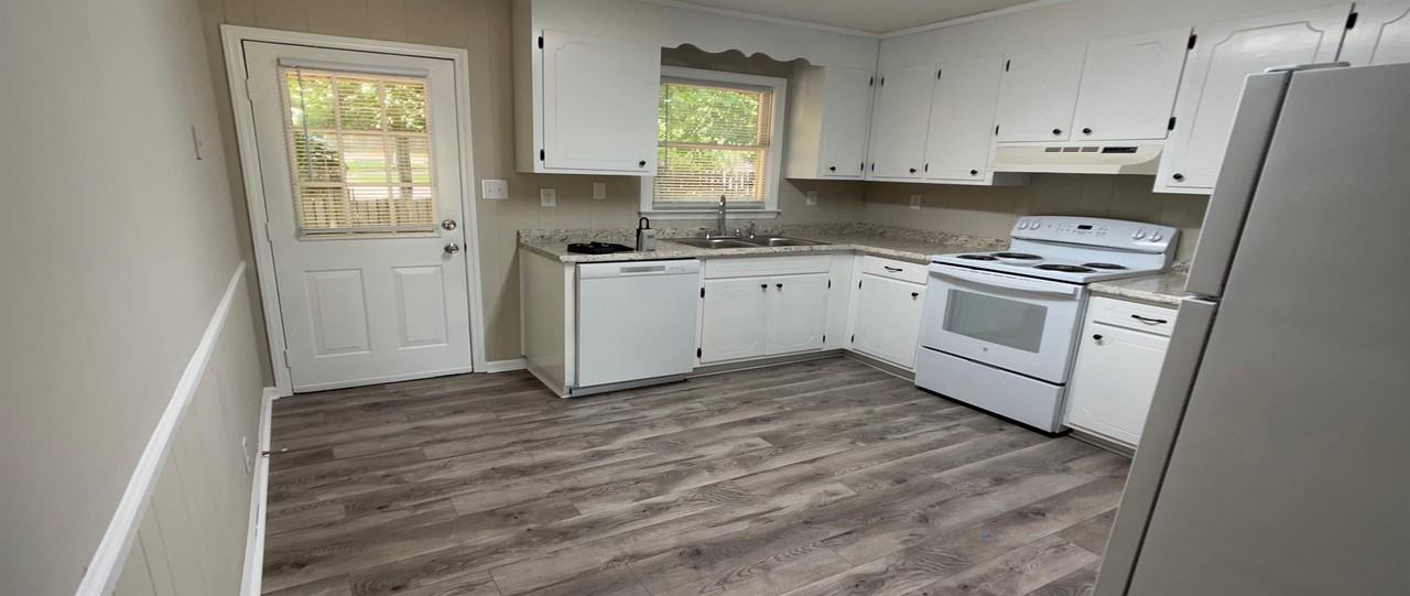 227 Welch Ave #A - Photo 4 of 21