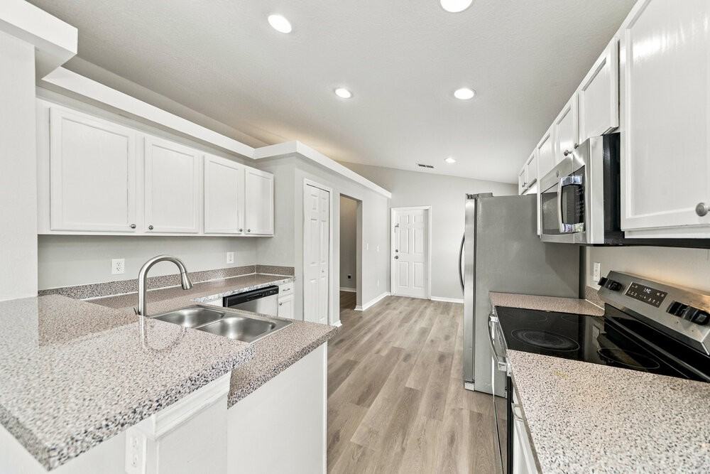 3027 Eagle Crossing Dr - Photo 5 of 16