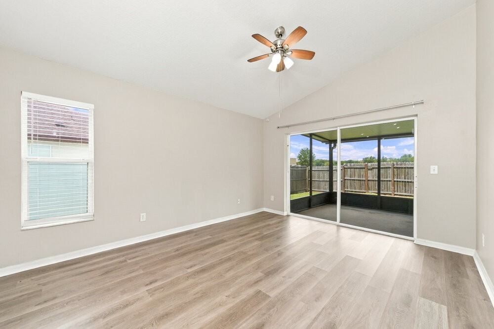 3027 Eagle Crossing Dr - Photo 7 of 16