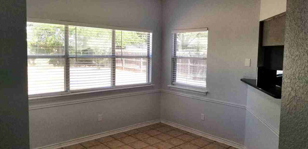 4712 Oxford Dr #1 - Photo 4 of 23