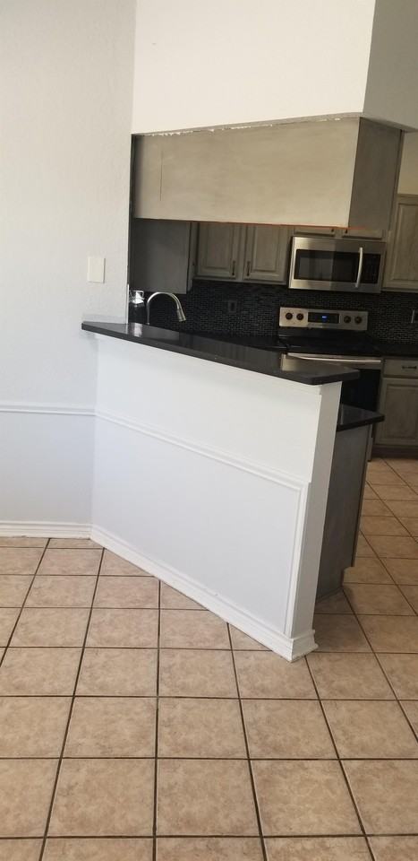 4712 Oxford Dr #1 - Photo 5 of 23