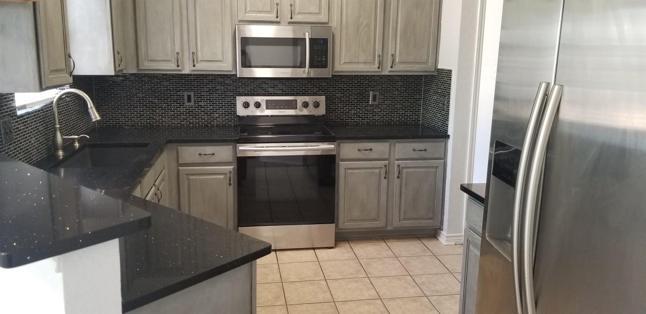 4712 Oxford Dr #1 - Photo 6 of 23
