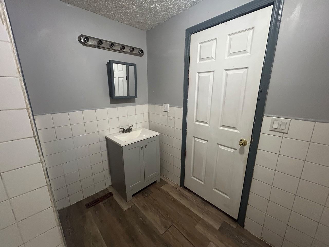 43 Hurlburt St #1 - Photo 2 of 9