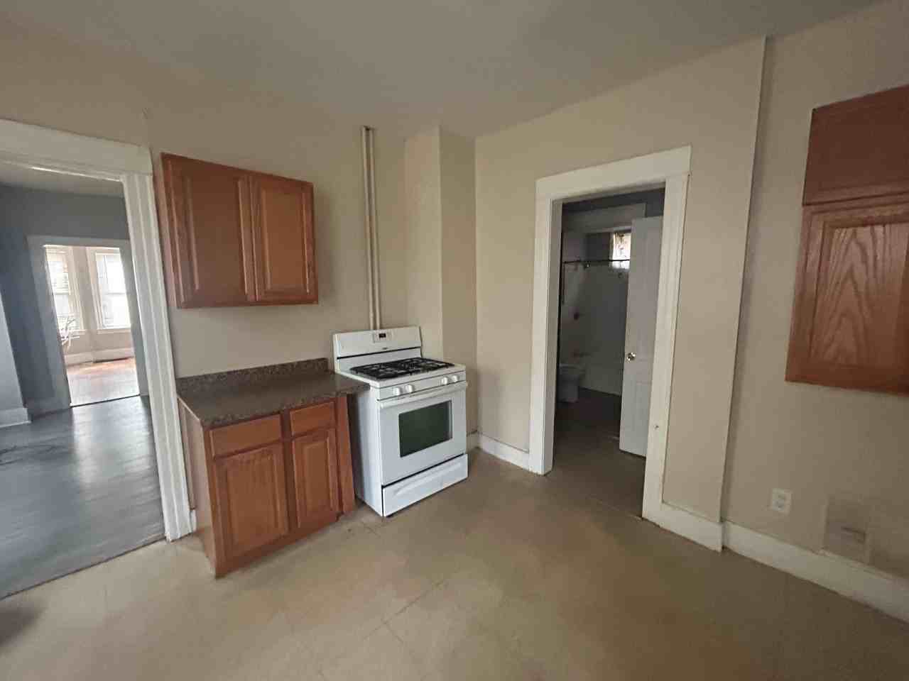 43 Hurlburt St #1 - Photo 5 of 9