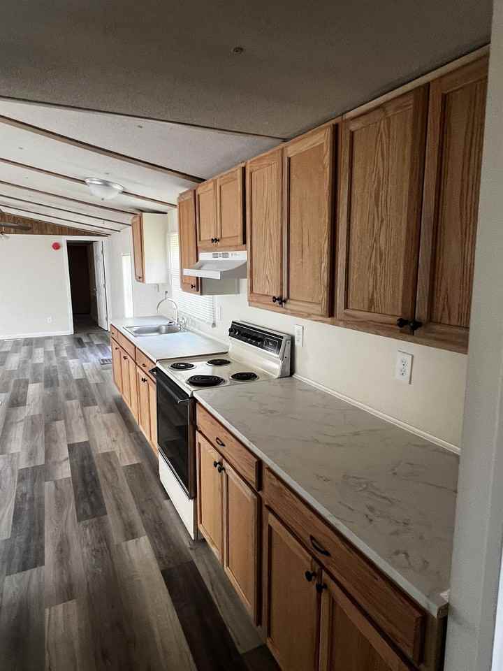 1027 Aaron Ln #11 - Photo 3 of 9