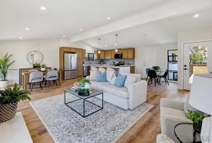 2564 Marathon Drive - Photo 4 of 17