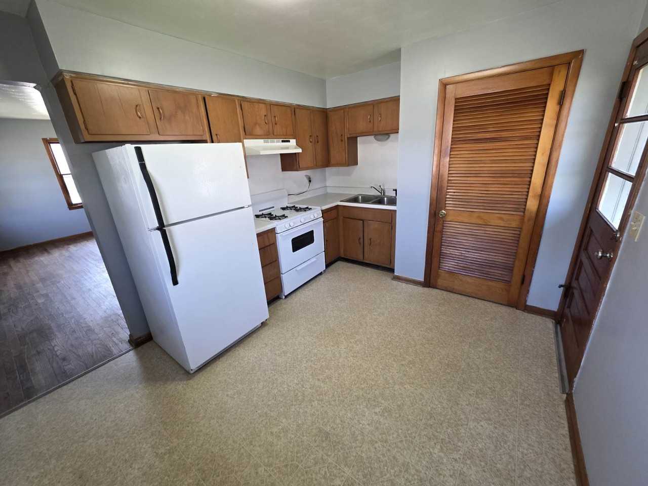 1390 S Main St #1 - Photo 3 of 7