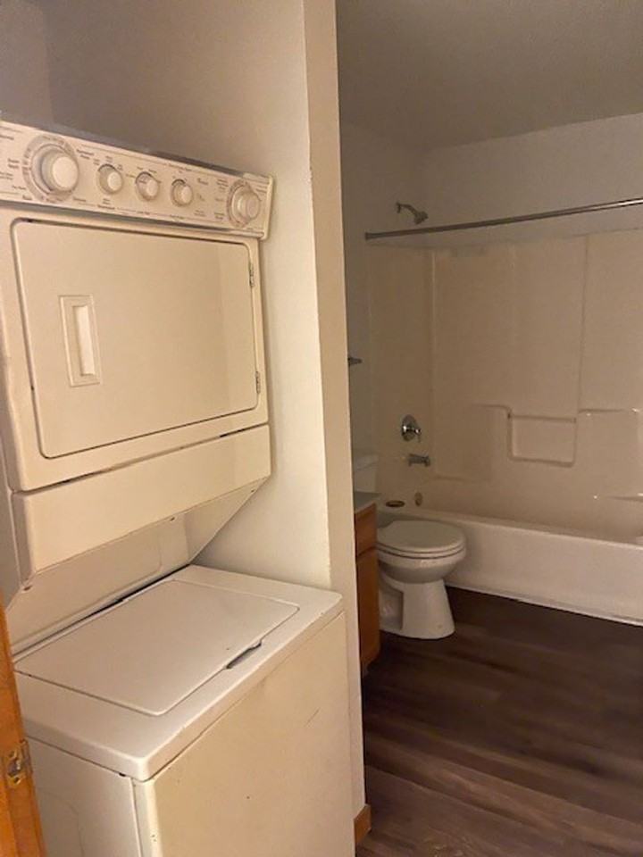 Belle Harbor offers one, two, and three bedroom lofts - Photo 7 of 23