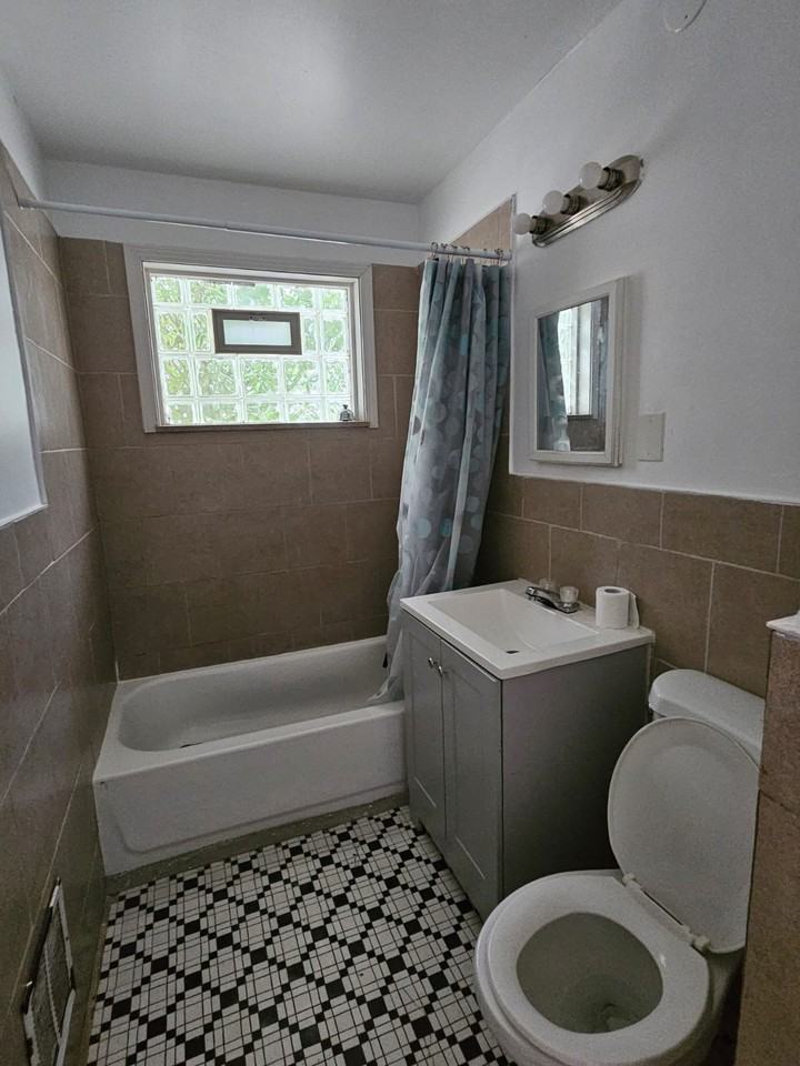 12150 Wayburn St #1 - Photo 5 of 8