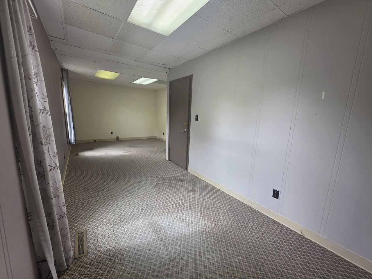 2315 Falls Ave #1 - Photo 4 of 9