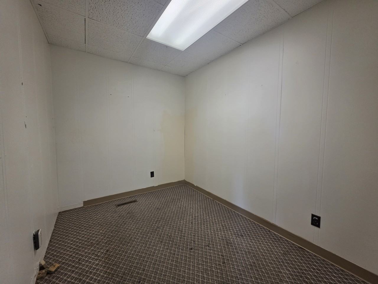 2315 Falls Ave #1 - Photo 5 of 9