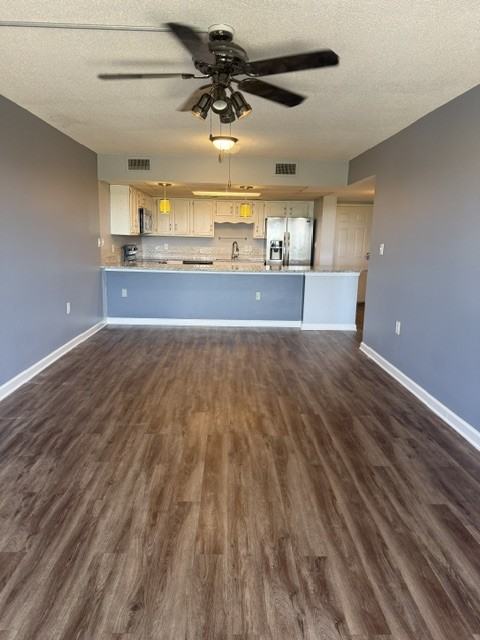 401 Regal Tower - 1 #1 - Photo 5 of 19