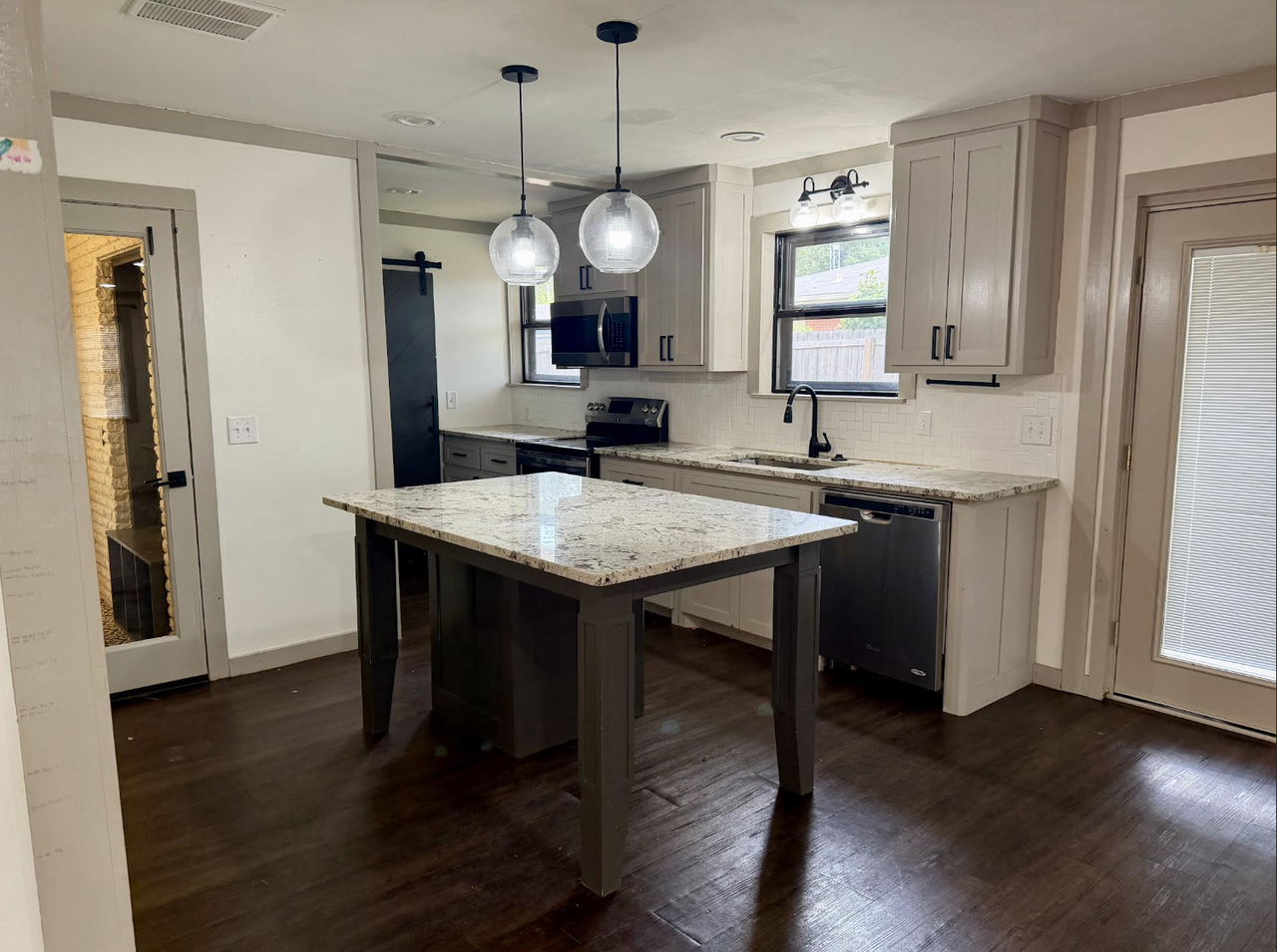 2751 N Jefferson Ave #1 - Photo 2 of 7