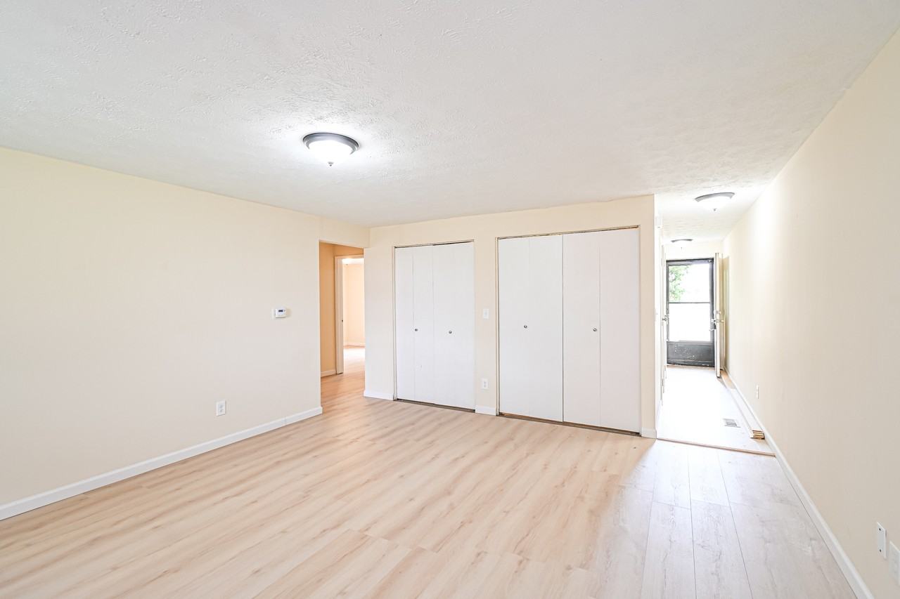 6171 Little Creek Ct #1 - Photo 6 of 32