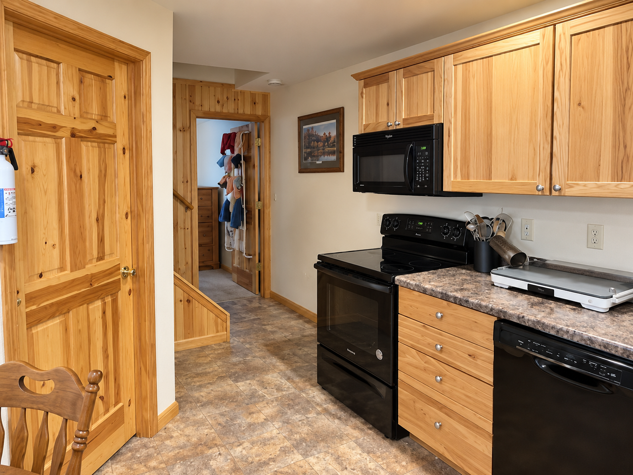 927 Cedar St #1 - Photo 3 of 22