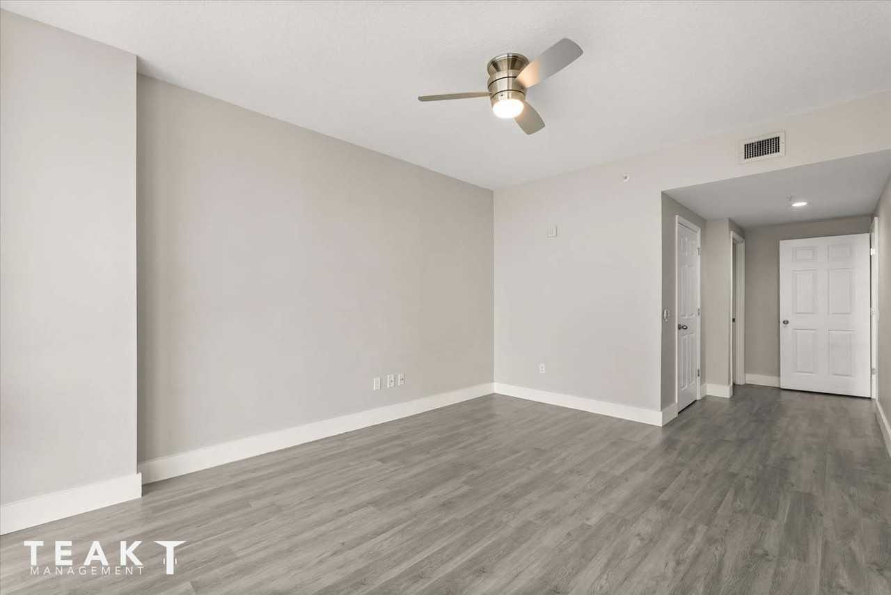 322 East Central Boulevard - 1404Unit 1404 #1404 - Photo 4 of 42