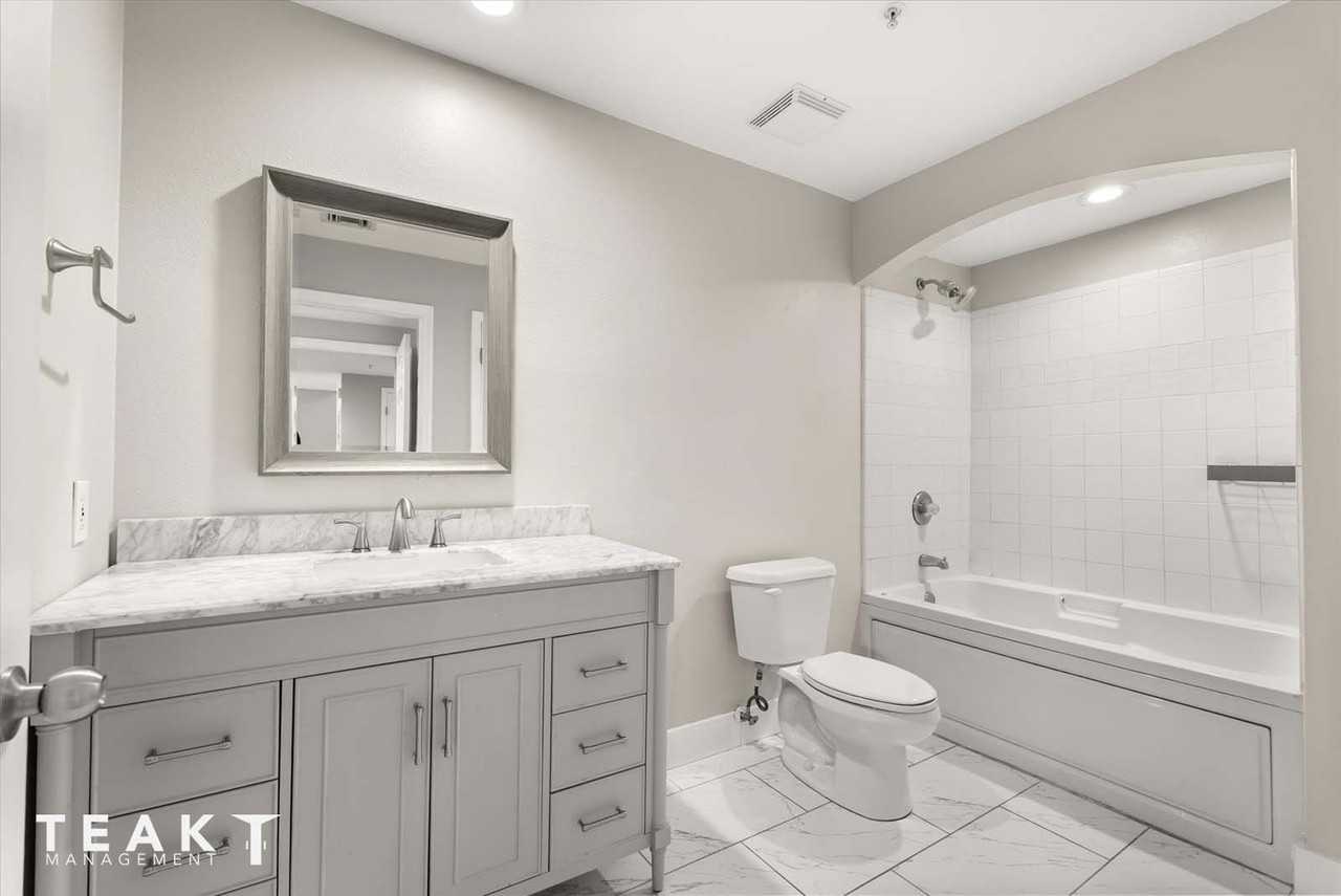 322 East Central Boulevard - 1404Unit 1404 #1404 - Photo 6 of 42