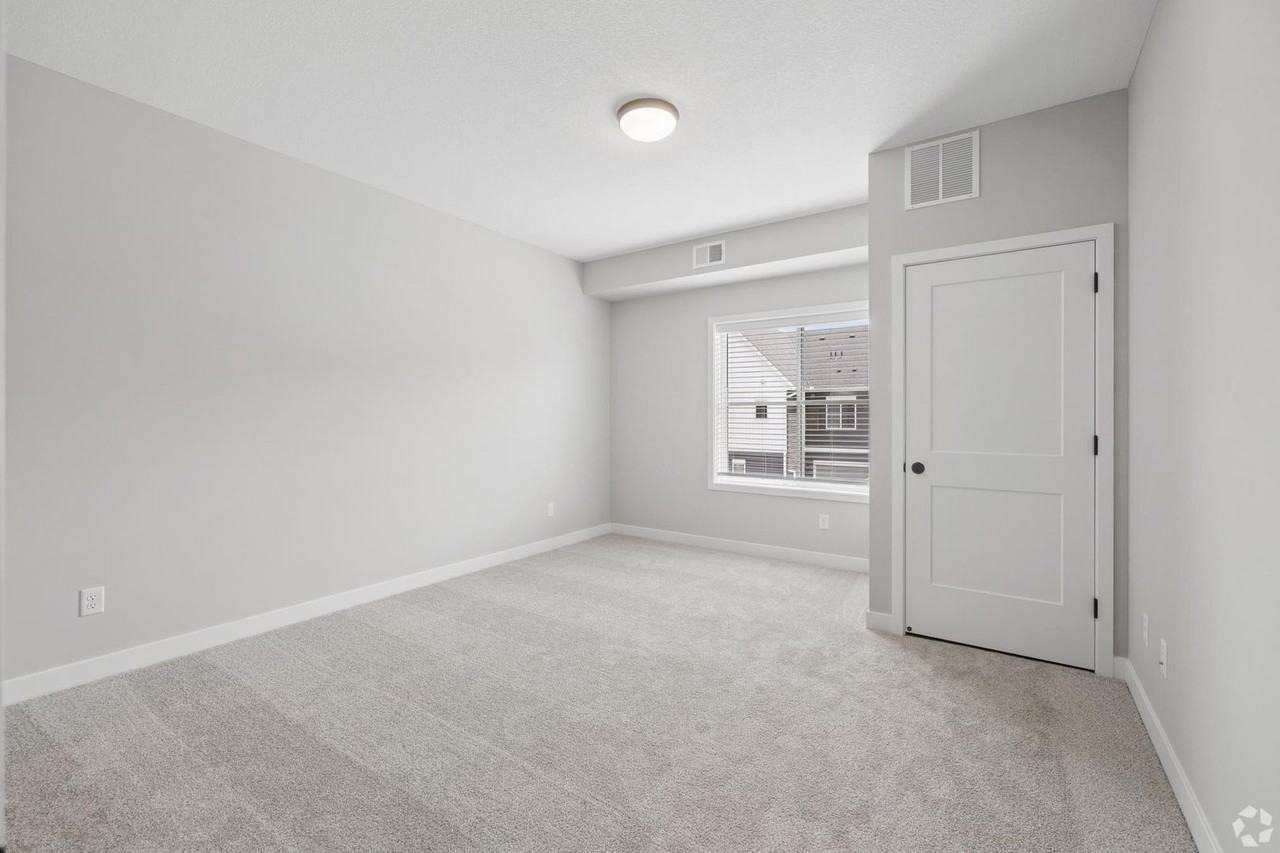 Oneka Fields Townhomes (D) - Photo 6 of 43
