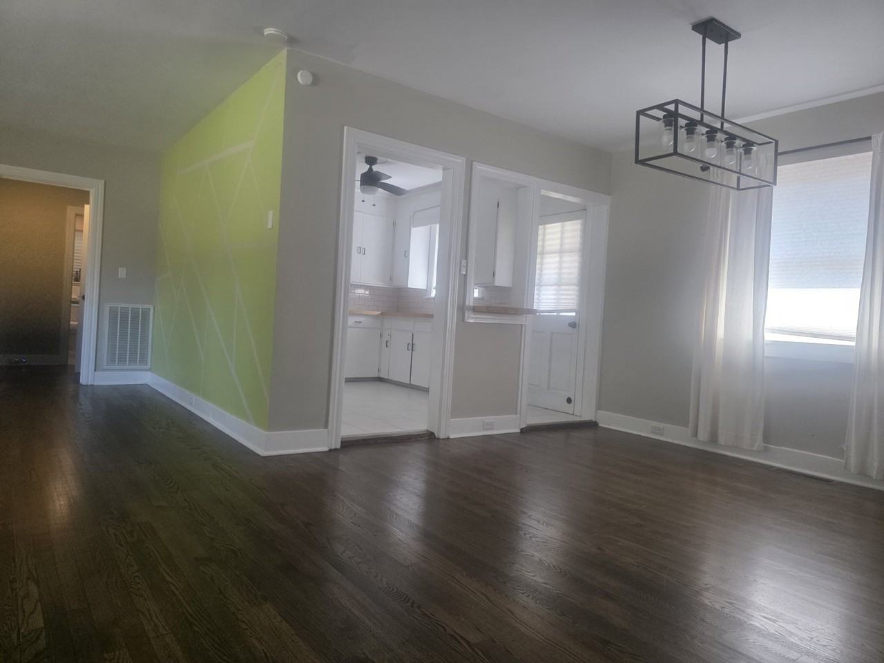 301 N Fulton St #1 - Photo 4 of 14