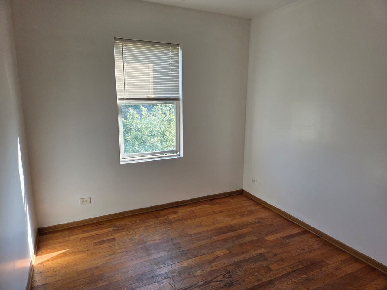 1259 S Kolin Ave #3 - Photo 5 of 9