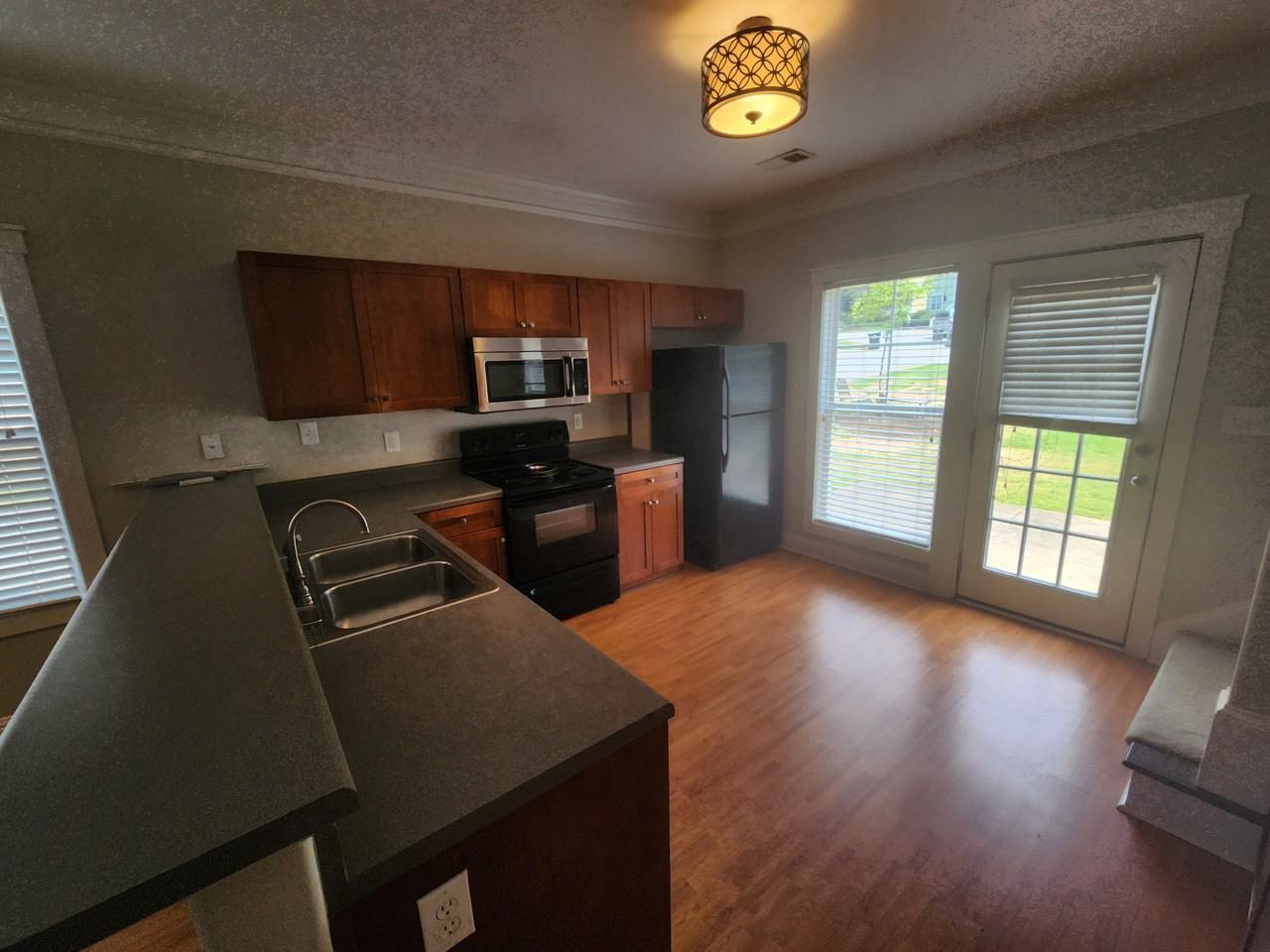 2240 Lakeside Dr #3 - Photo 6 of 19