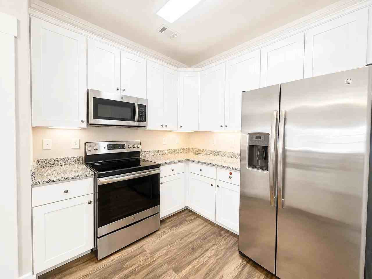 722 Elmbrook Dr #1 - Photo 7 of 20
