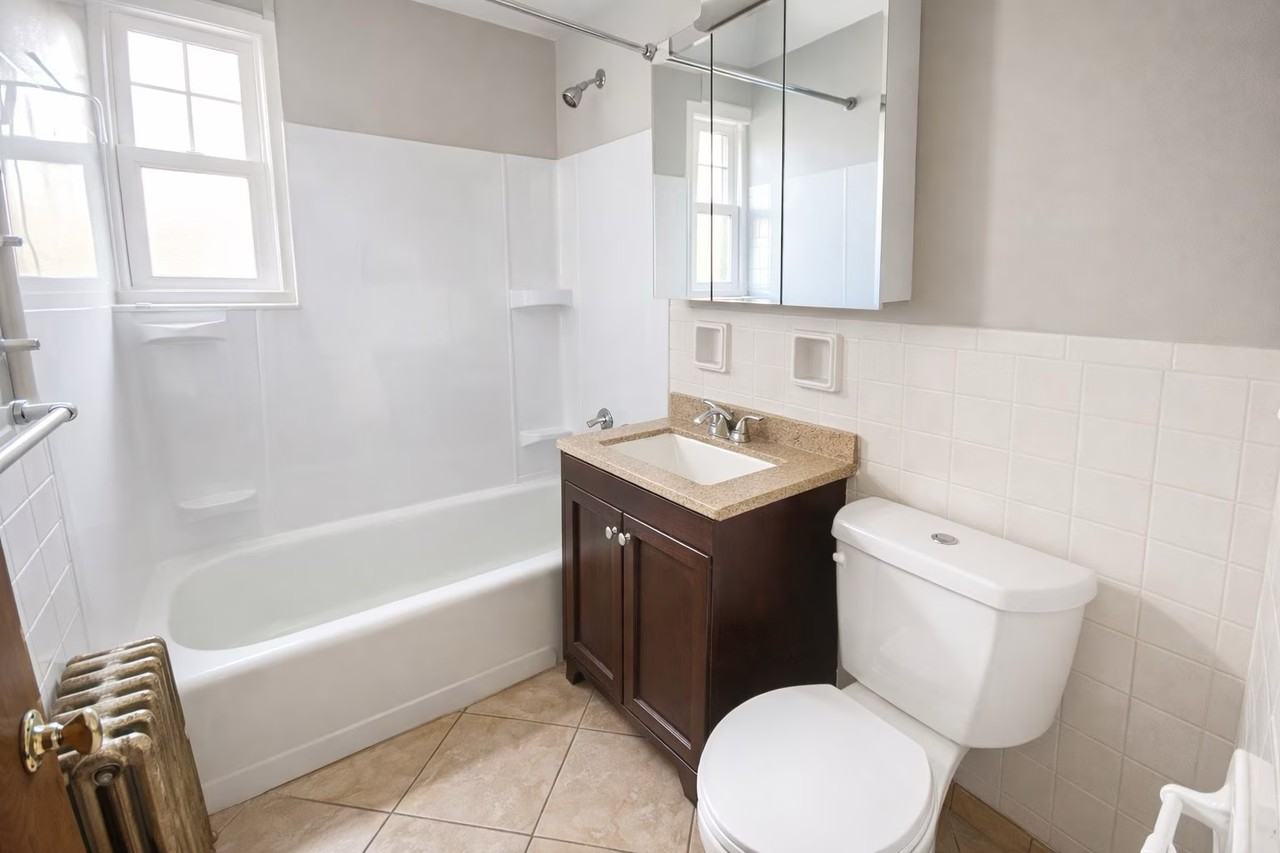 261 SOUTH WINEBIDDLE STREETAPT 25 #261-25 - Photo 6 of 8